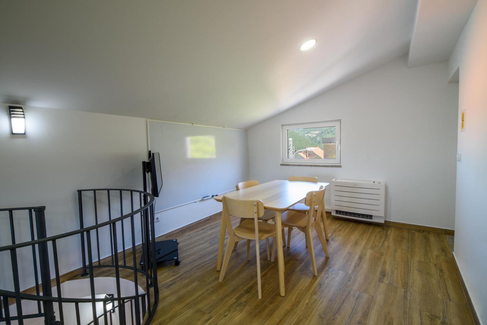 Casa Do Beco - Fabulous 3 Bedroom House With An Office, Seia, Serra Da Estrela Lapa dos Dinheiros Luaran gambar